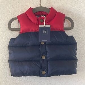 NWT Baby Gap Red/Navy Puffer Vest Size 0-6 Months